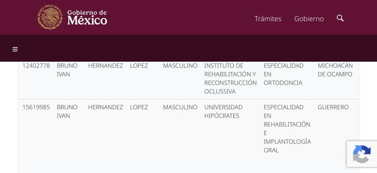Mexican government website table showing doctor credentials and specialties including rehabilitation and implantology